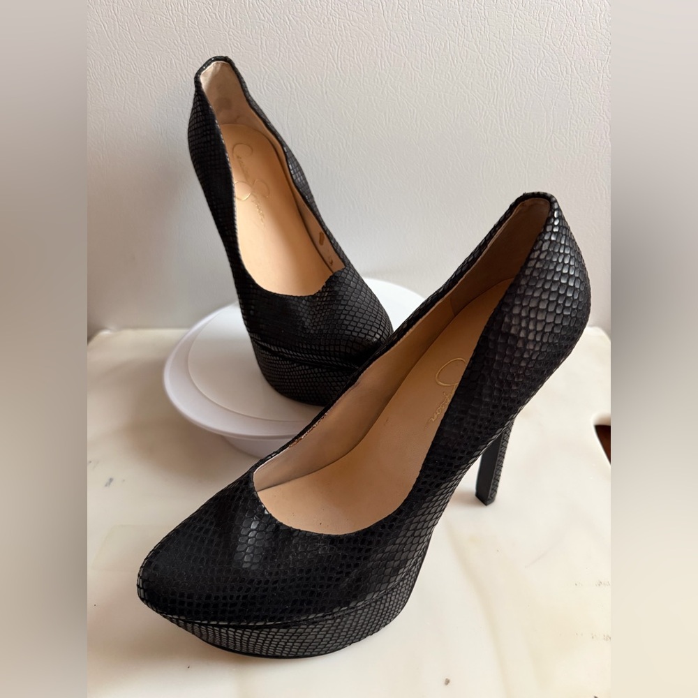 Jessica Simpson - Black Platform Snakeskin Textured Heels
